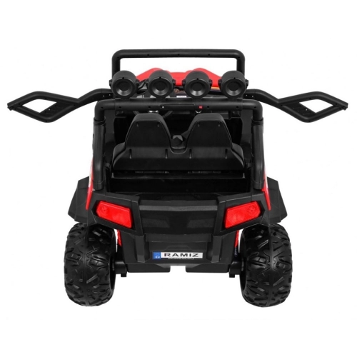 pojazd z napedem na 4 koła